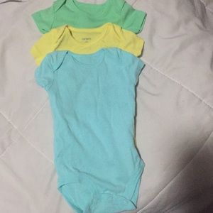 3 onesies bottom snap green, blue, yellow
